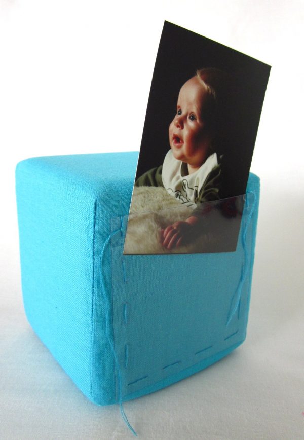 Geboortekubus-turquoise-tekst-foto, Friese welkom tekst voor baby, handgemaakt uniek geboortecadeau, leuk persoonlijk kraamgeschenk met naam, kado baby, geboorte Keepingtouch